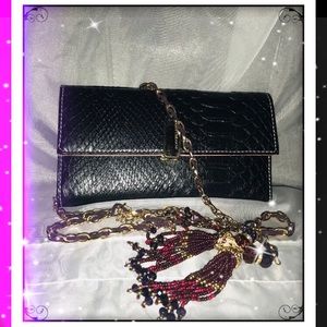 Textured Liz Claiborne Black Wallet